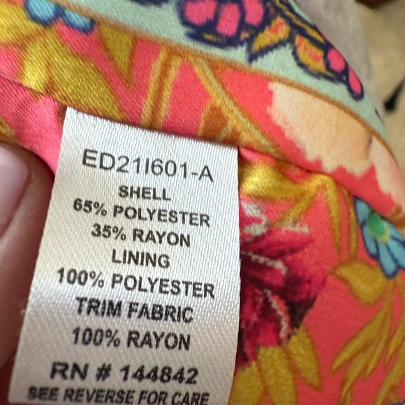 Aratta Silent Journey brand gorgeous Floral Embroidered Velvet Robe /coat- - Picture 12 of 16